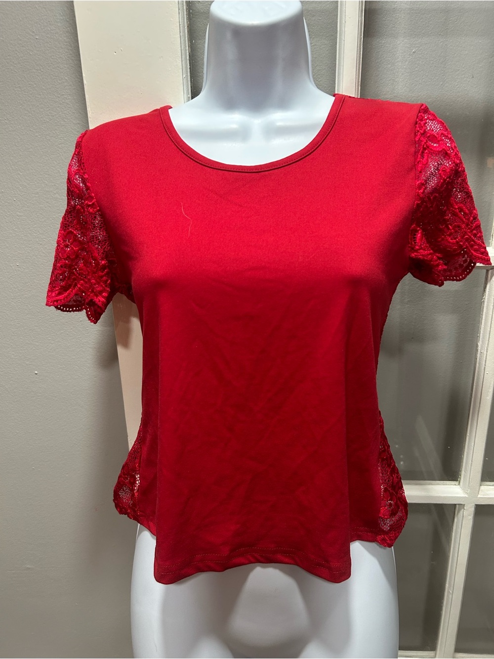 SHEIN Red Lace Sleeve Short-Sleeve Tee
